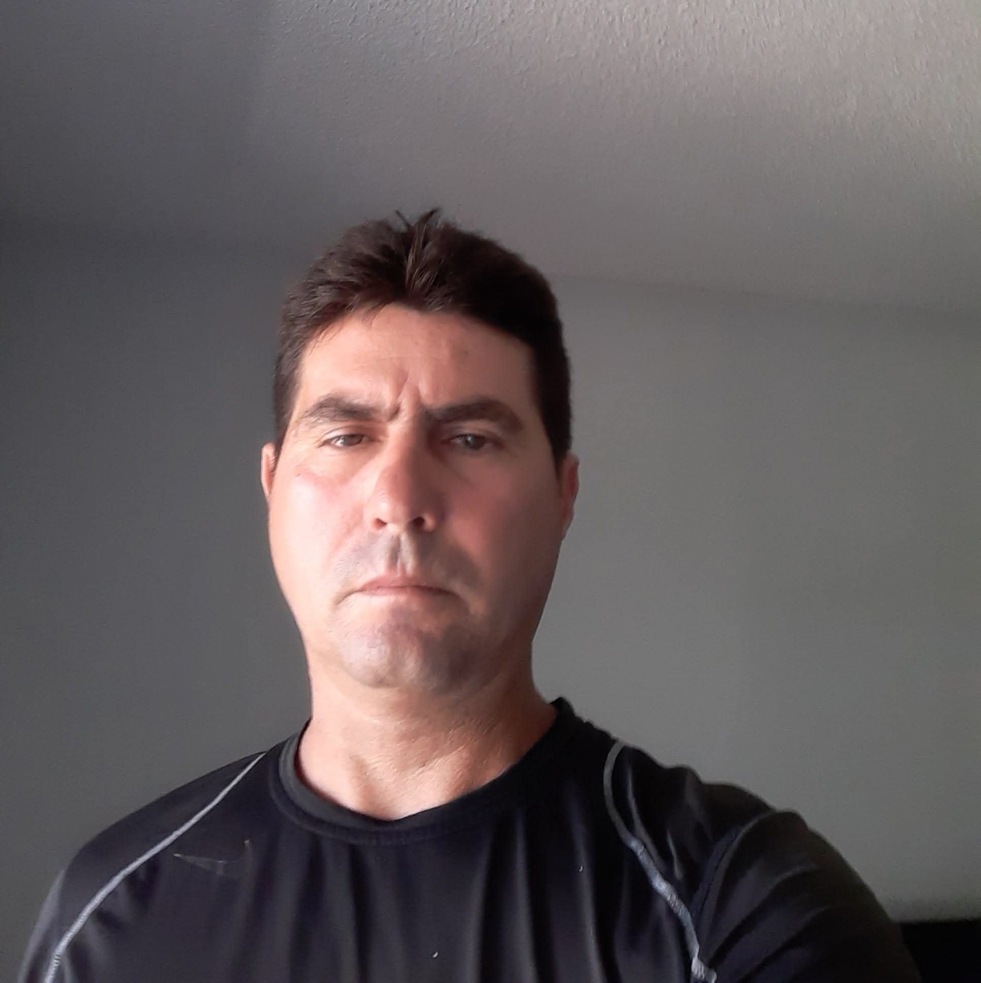 Photo of Enrique Riveron
